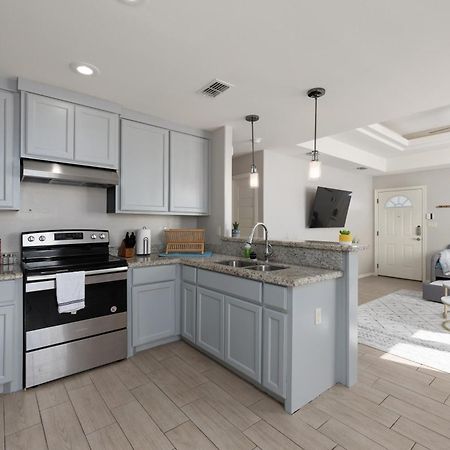 Cozy 3 Bed 2 Bath Apartment, Near Shopping Plazas, Expressway And Free Parking Edinburg Exterior foto