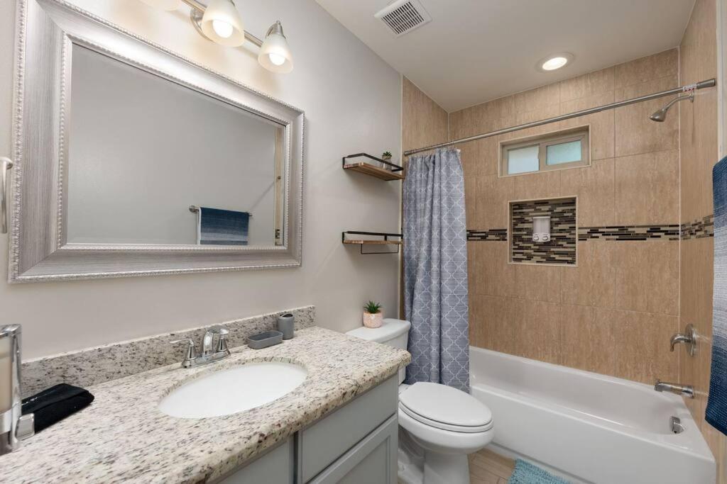 Cozy 3 Bed 2 Bath Apartment, Near Shopping Plazas, Expressway And Free Parking Edinburg Exterior foto